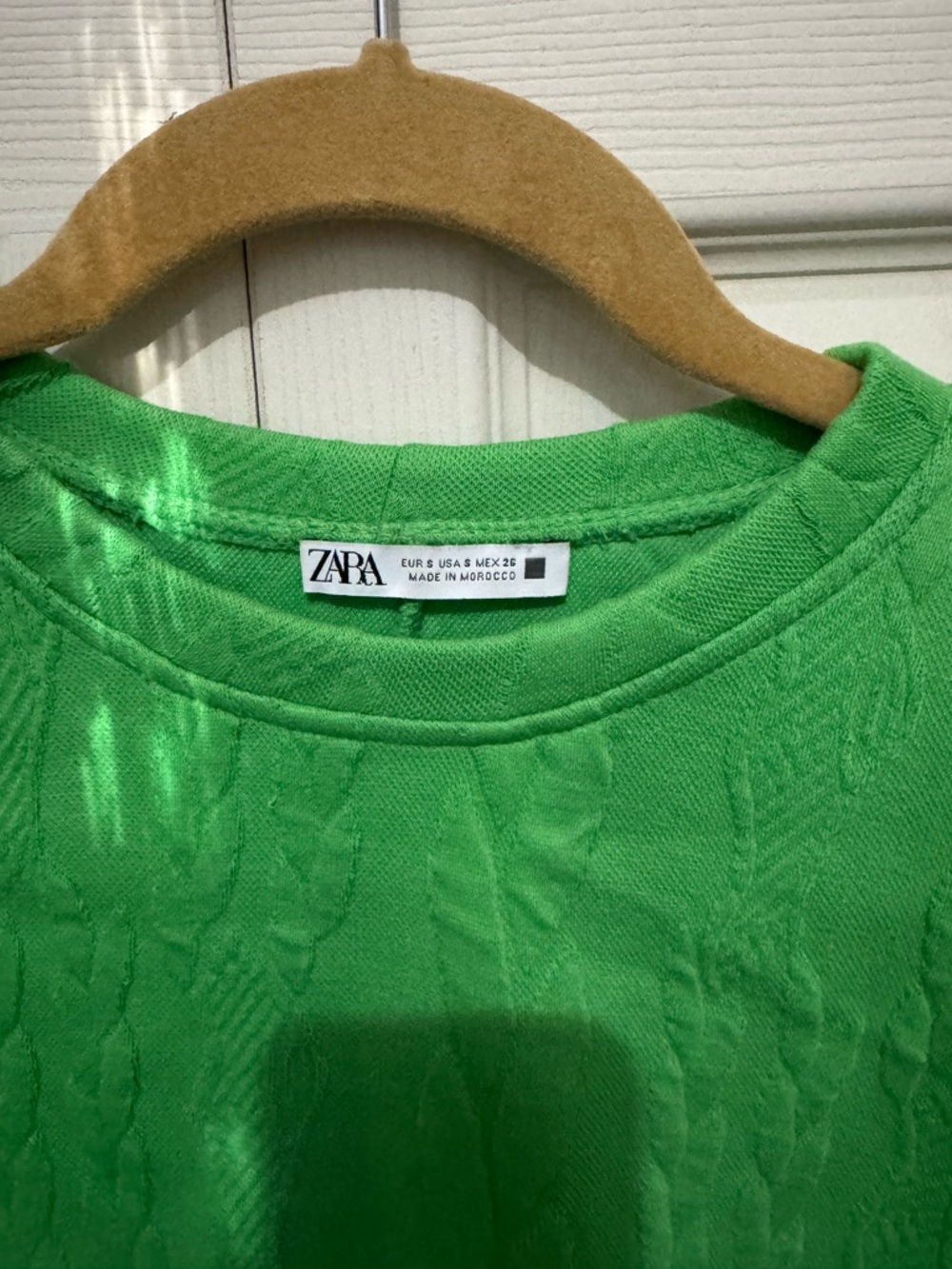 Zara Vibrant Green Cable-Knit Pullover - Picture 2 of 2